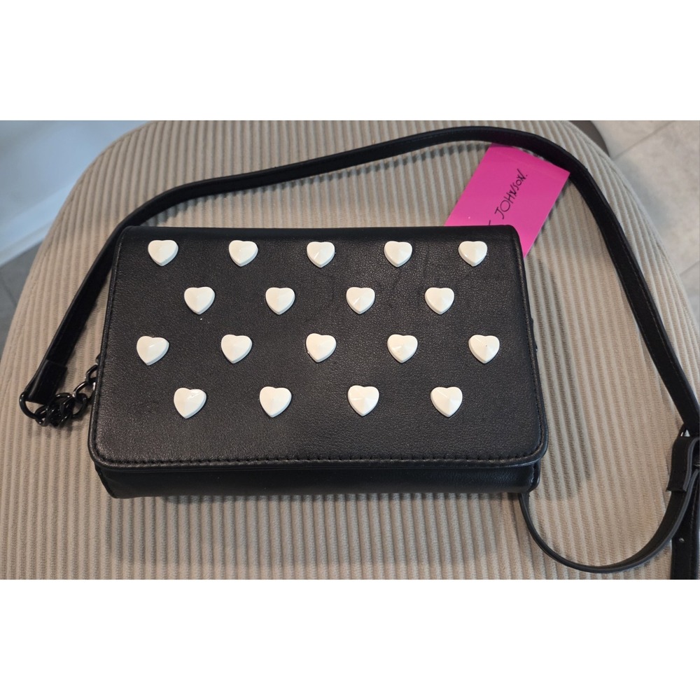NWT BETSEY JOHNSON CROSSBODY BAG BLACK WHITE  HEART PURSE